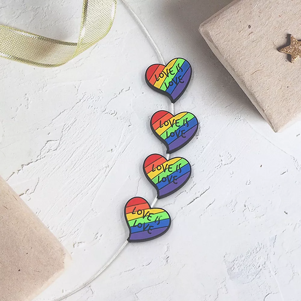 Motivperle Love is Love - Schnullerkettenwelt
