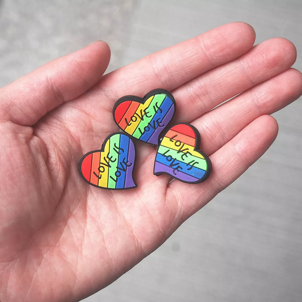 Motivperle Love is Love - Schnullerkettenwelt